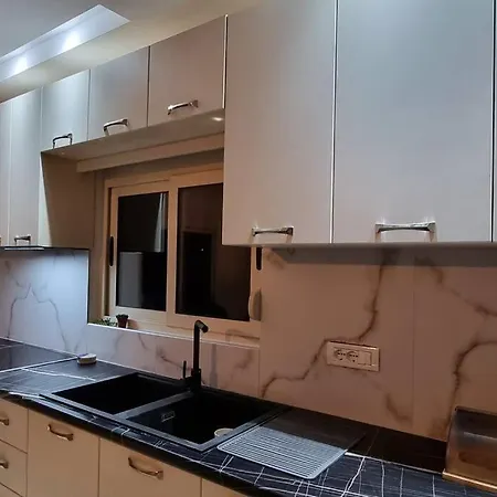 Seaview Apartment *