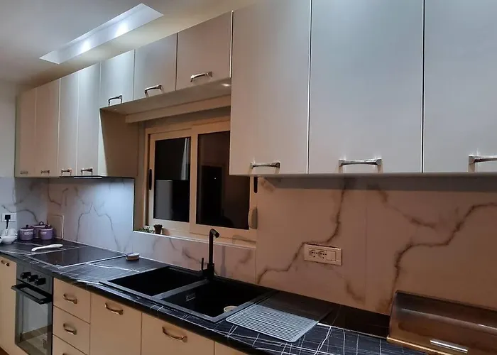 Seaview Apartment *